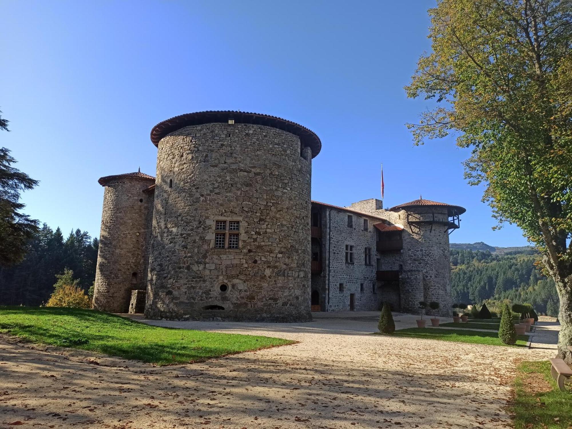 Gite Le Rocher Du Chateau De Retourtour Ламастр Экстерьер фото